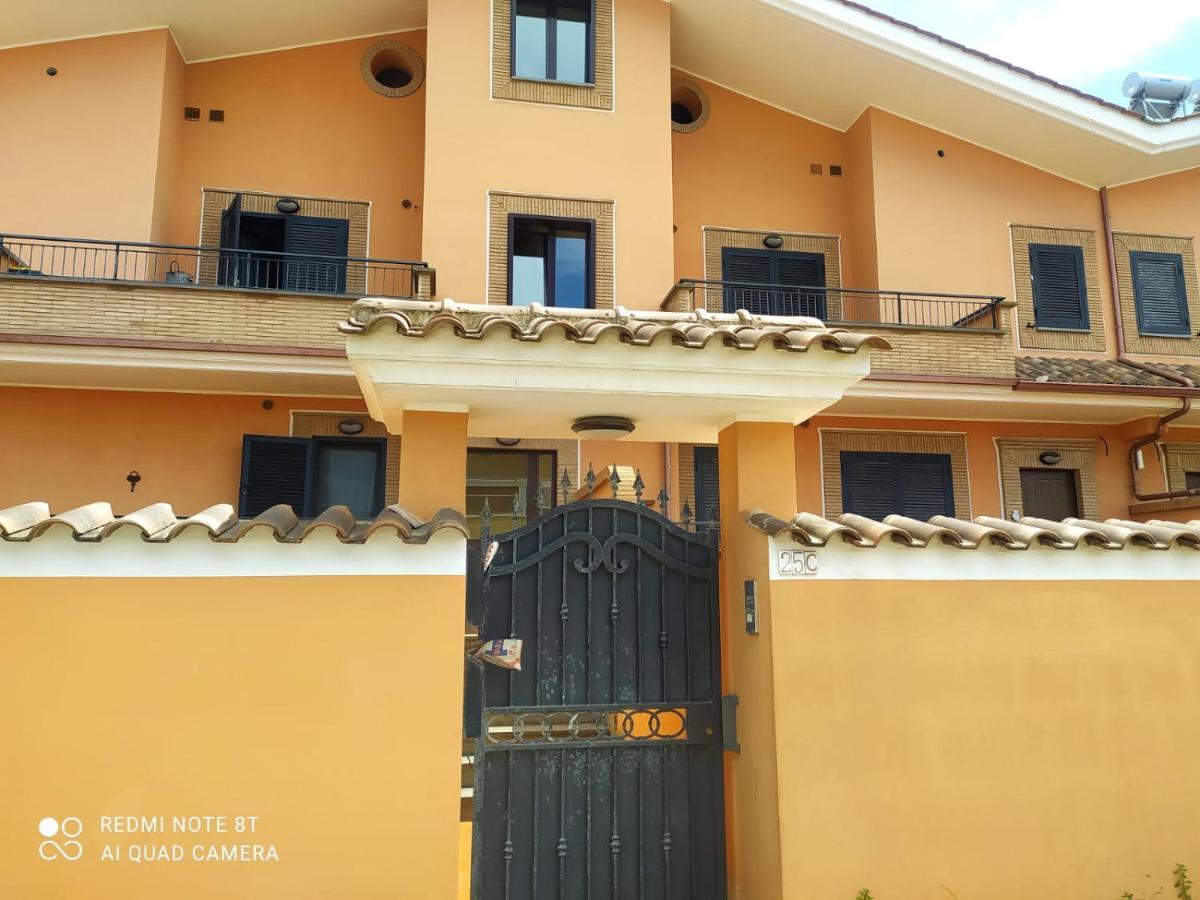 Casa Vacanza Indaco Fiumicino Exterior photo